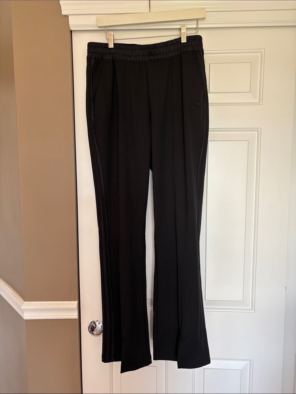 Adidas originald Black Women's wide leg Track Pants with Subtle Logo size large